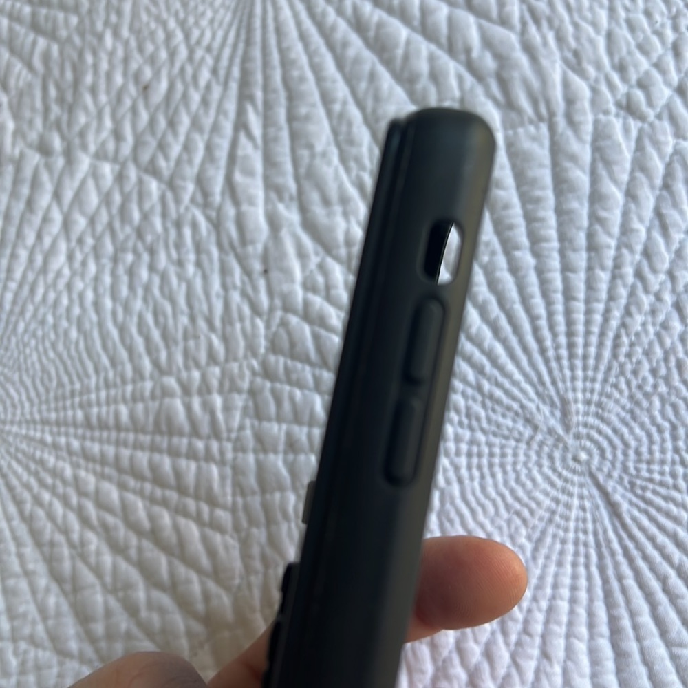 iPhone 11 case - Picture 4 of 5